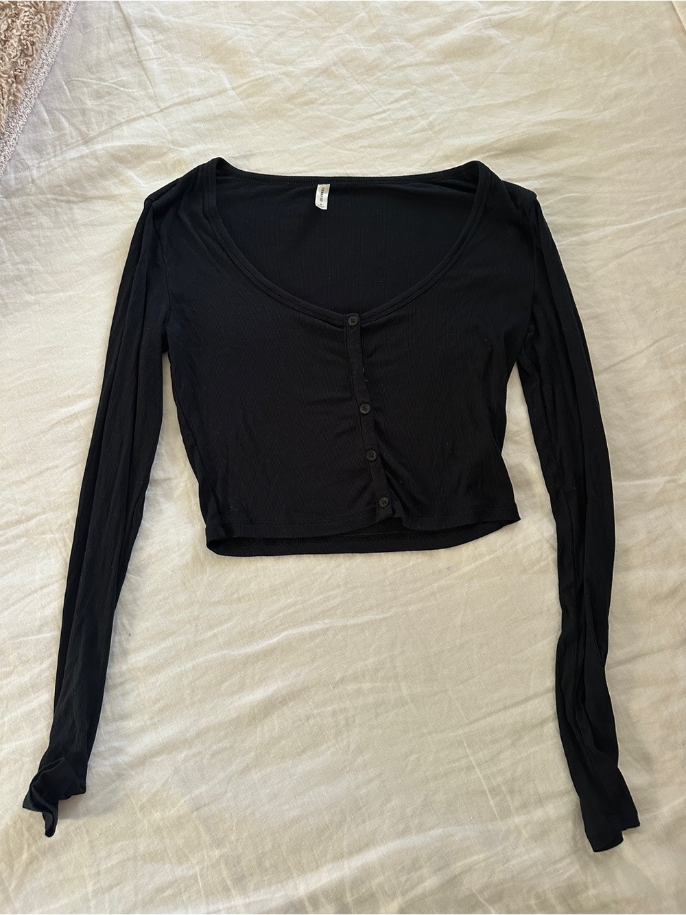 Sunday Best - Women's Black Long-Sleeve Cropped Button-Front Top